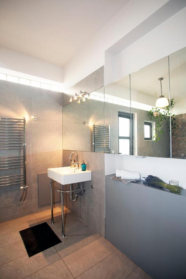 Spacious Suite With Luxury Bath Athens Ngoại thất bức ảnh